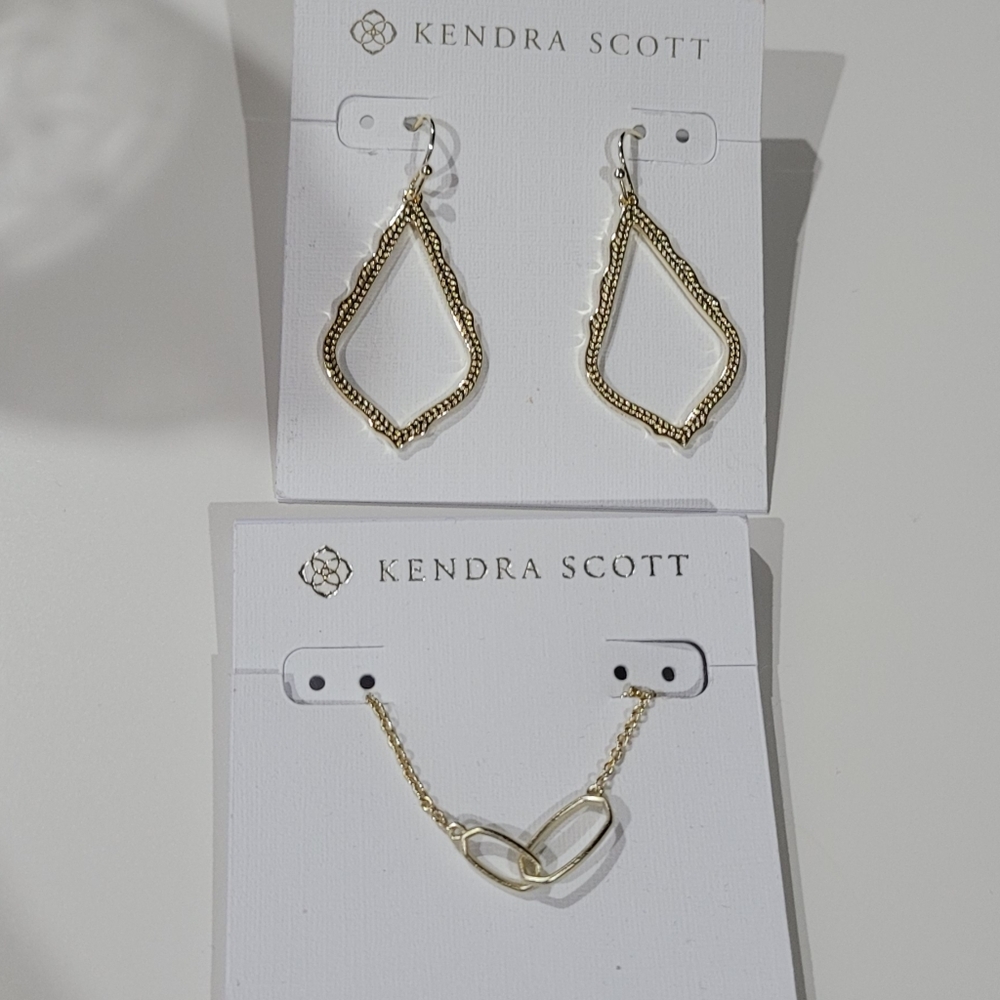Kendra Scott Dainty Necklace and Earrings in Gold